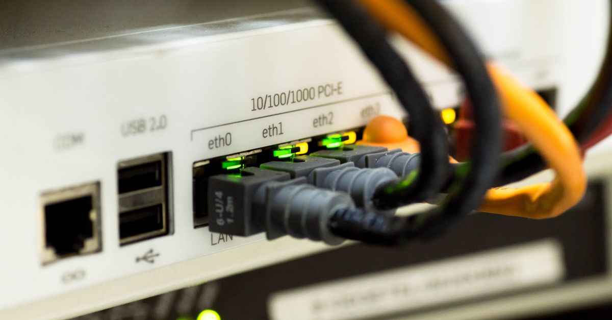 公衆Wi-Fiの盗聴リスクにご用心｜MillenVPNで守るテレワークとVOD視聴のセキュリティ