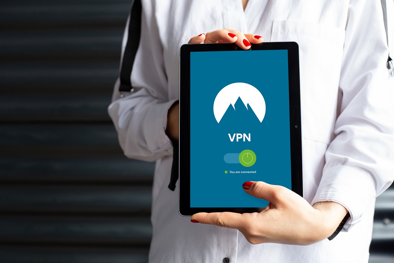 そのWi-Fi、本当に安全ですか？NordVPNでプライバシーを守りながら快適にネットを使う方法